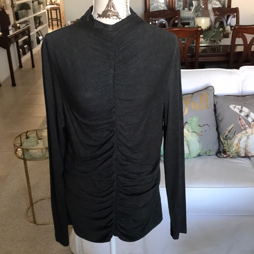 Super soft and classy pullover top 😊